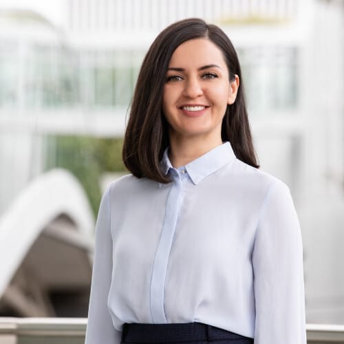 Sahar Azizi – Munich-Based Attorney Fluent in German, English, Farsi, Dari & Spanish | Criminal, Immigration & Employment Law