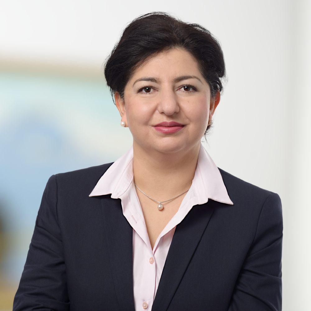 Farah Razai Tax Advisor in Neuss Germany | Persian, Frasi & English Speaking Steuerberaterin | Business & Private Tax Services Germany